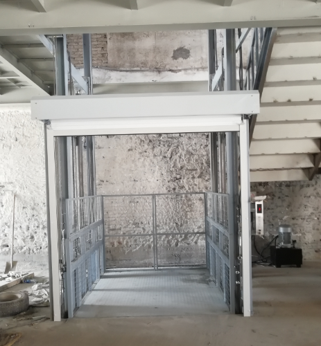 導(dǎo)軌式升降貨梯相比電動(dòng)葫蘆（貨運(yùn)電梯）的安全優(yōu)勢(shì)有哪些？